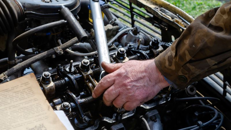 How to Check Cylinder Head Pressure